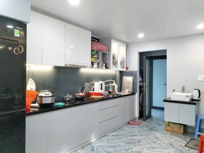Cho thuê pjongf khép kín chính chủ t2 5373