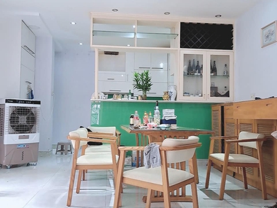 Cho thuê pjongf khép kín chính chủ t2 5469