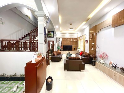 Cho thuê pjongf khép kín chính chủ t2 5378