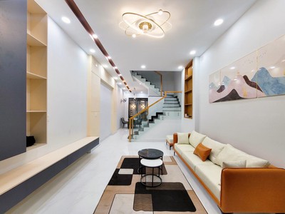 Cho thuê pjongf khép kín chính chủ t2 5438