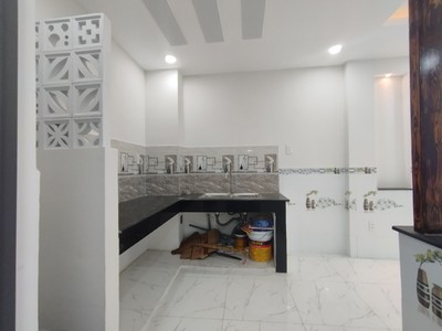 Cho thuê pjongf khép kín chính chủ t2 5476