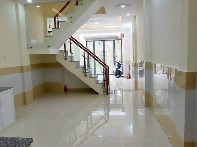 Cho thuê pjongf khép kín chính chủ t2 5641