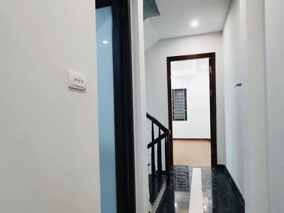 Cho thuê pjongf khép kín chính chủ t2 5709