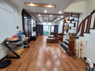 Cho thuê pjongf khép kín chính chủ t2 5795