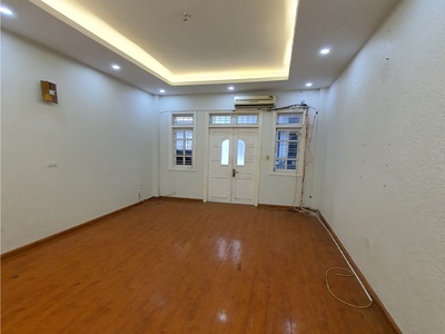 Cho thuê pjongf khép kín chính chủ t2 5796