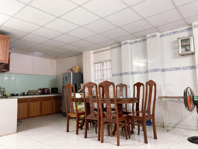 Cho thuê pjongf khép kín chính chủ t2 5733