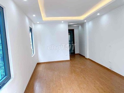 Cho thuê pjongf khép kín chính chủ t2 5792