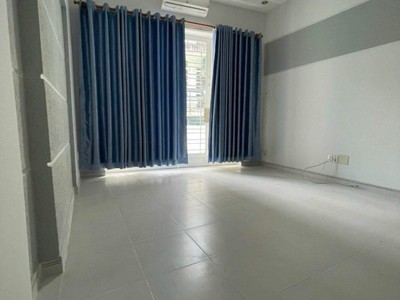 Cho thuê pjongf khép kín chính chủ t2 5755