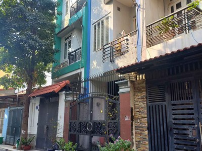 Cho thuê pjongf khép kín chính chủ t2 5820