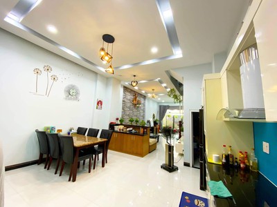 Cho thuê pjongf khép kín chính chủ t2 5875