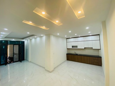 Cho thuê pjongf khép kín chính chủ t2 5906