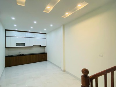 Cho thuê pjongf khép kín chính chủ t2 5908
