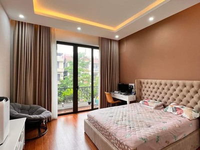Cho thuê pjongf khép kín chính chủ t2 5913