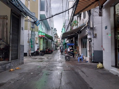 Cho thuê pjongf khép kín chính chủ t2 6524