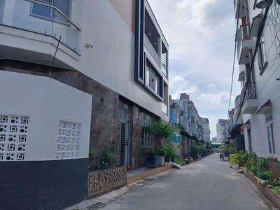Cho thuê pjongf khép kín chính chủ t2 6200