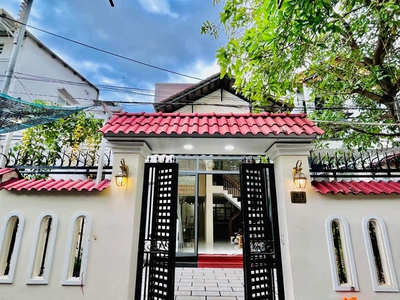 Cho thuê pjongf khép kín chính chủ t2 6182