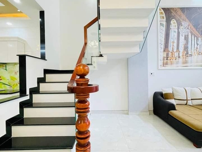 Cho thuê pjongf khép kín chính chủ t2 6497