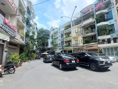 Cho thuê pjongf khép kín chính chủ t2 6251