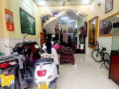 Cho thuê pjongf khép kín chính chủ t2 6249