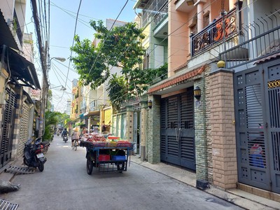 Cho thuê pjongf khép kín chính chủ t2 6339