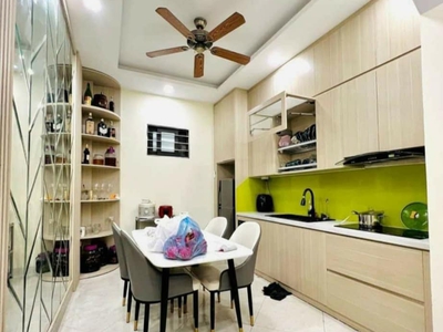 Cho thuê pjongf khép kín chính chủ t2 6281