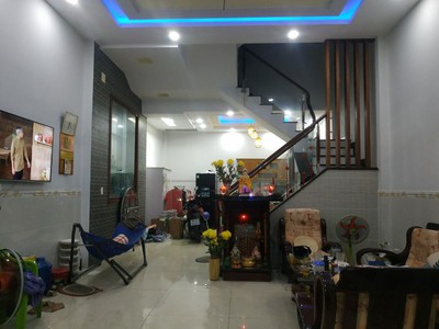 Cho thuê pjongf khép kín chính chủ t2 6196