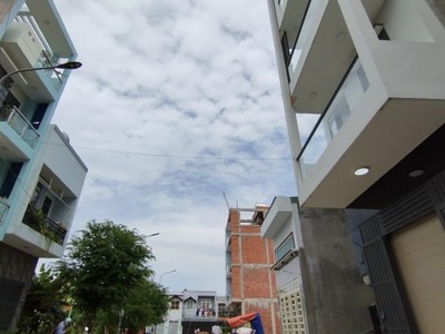 Cho thuê pjongf khép kín chính chủ t2 6204