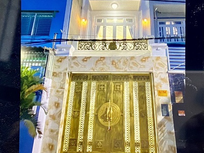 Cho thuê pjongf khép kín chính chủ t2 6408