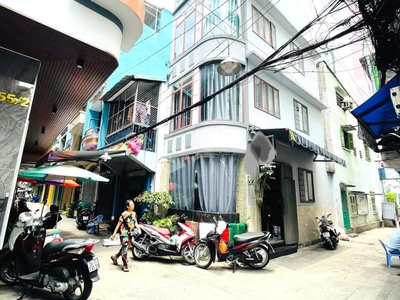 Nhà ngộp Q5 Cao Đạt 4 tầng,hạ gần 1tỷ, HXH chỉ nhỉnh 4tỷ 0