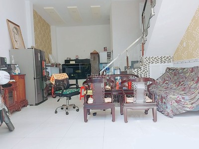 Cho thuê pjongf khép kín chính chủ t2 6644