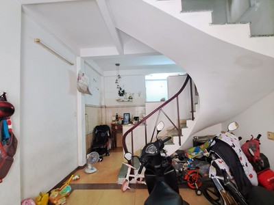 Cho thuê pjongf khép kín chính chủ t2 6965