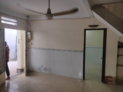 Cho thuê pjongf khép kín chính chủ t2 6674