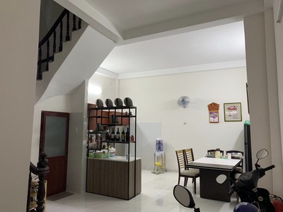 Cho thuê pjongf khép kín chính chủ t2 7026