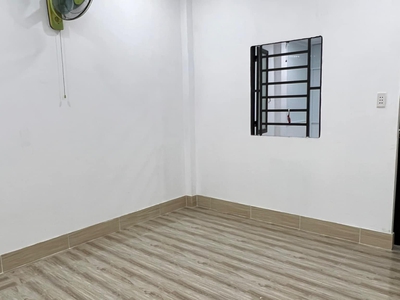 Cho thuê pjongf khép kín chính chủ t2 6740