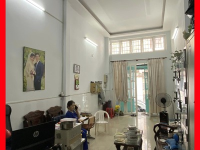Cho thuê pjongf khép kín chính chủ t2 6841