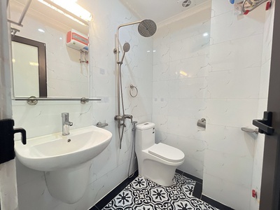 Cho thuê pjongf khép kín chính chủ t2 6753