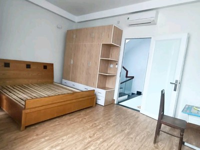 Cho thuê pjongf khép kín chính chủ t2 7163