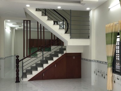 Cho thuê pjongf khép kín chính chủ t2 6730