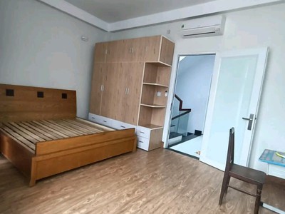 Cho thuê pjongf khép kín chính chủ t2 7164