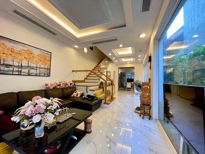 Cho thuê pjongf khép kín chính chủ t2 6650