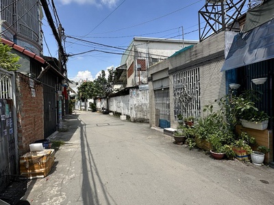 Cho thuê pjongf khép kín chính chủ t2 6705