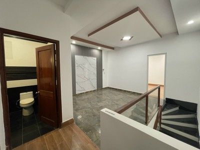 Cho thuê pjongf khép kín chính chủ t2 6832
