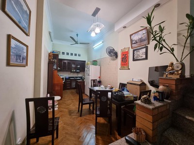 Cho thuê pjongf khép kín chính chủ t2 6962