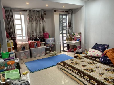 Cho thuê pjongf khép kín chính chủ t2 7181