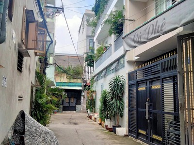 Cho thuê pjongf khép kín chính chủ t2 7206