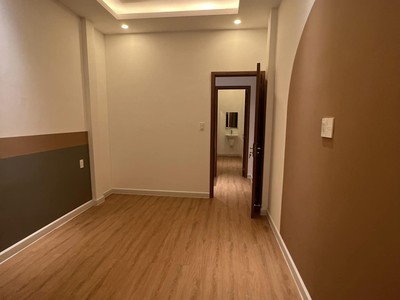 Cho thuê pjongf khép kín chính chủ t2 7515