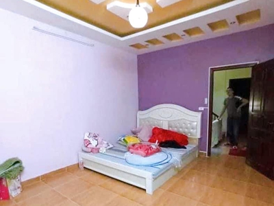 Cho thuê pjongf khép kín chính chủ t2 7584