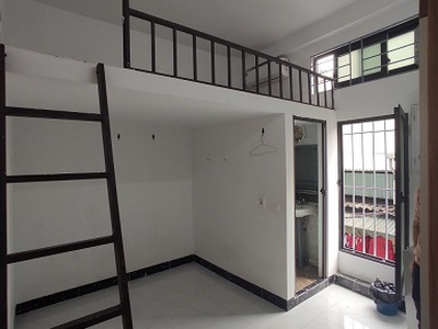 Cho thuê pjongf khép kín chính chủ t2 7333