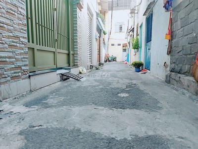Cho thuê pjongf khép kín chính chủ t2 7179