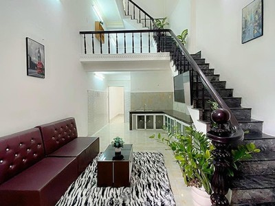 Cho thuê pjongf khép kín chính chủ t2 7523